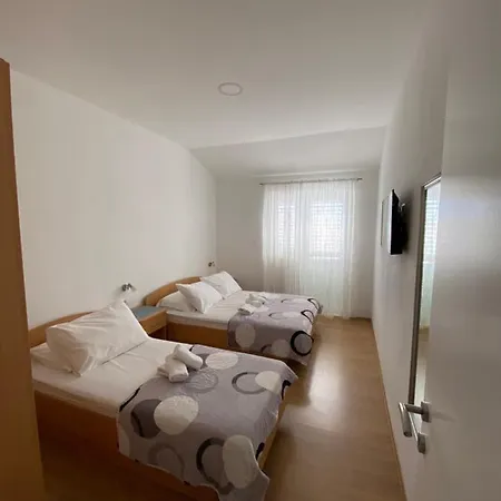 Apartmani Mare Baska Voda Exterior photo